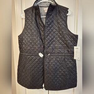 Nwt Chico's Zenergy Quilted Reversible Vest in Black